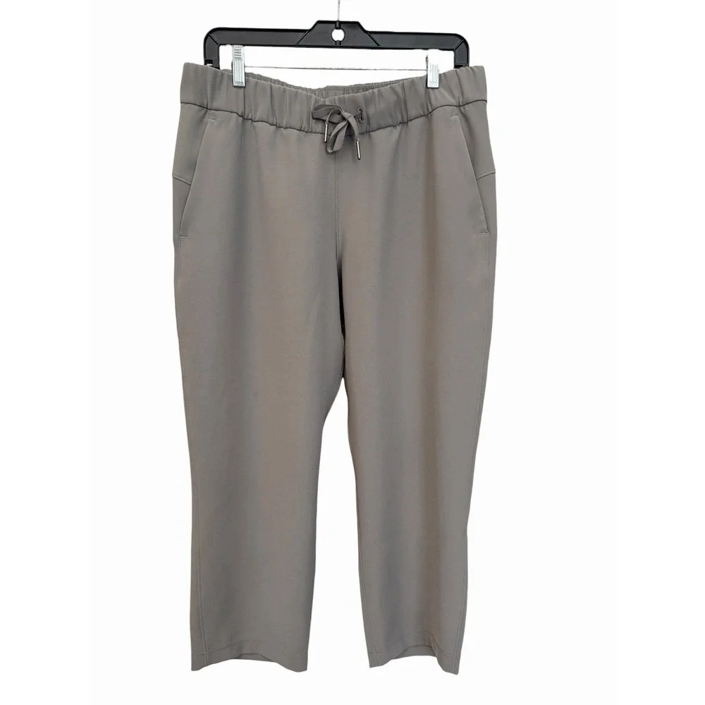 Lululemon Pants 10 On the Fly Crop 23
